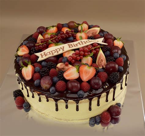 narodeninová torta s ovocím a mascarpone