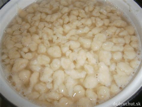 Knedľa ako príloha k mäsu