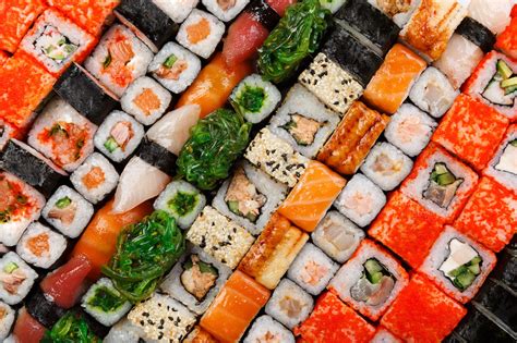 rôzne druhy sushi setov