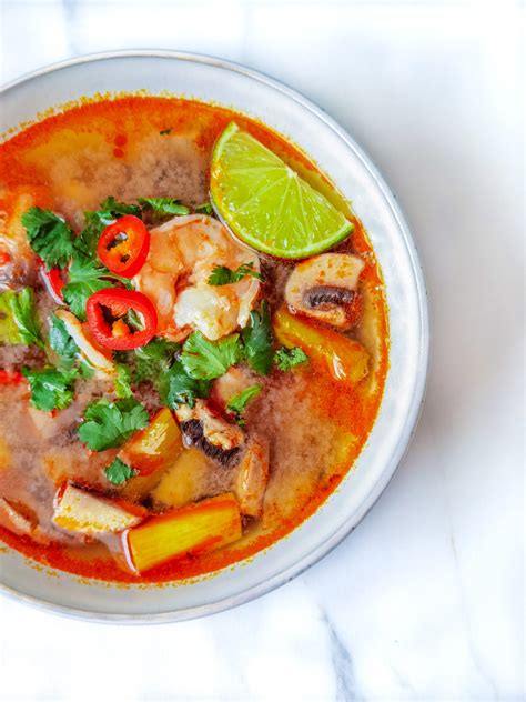 Ingrediencie pre thajskú polievku Tom Yum