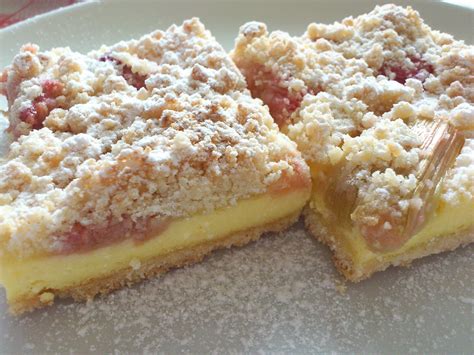 Rebarborový koláč s posýpkou