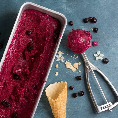 Hotová domáca čučoriedková zmrzlina