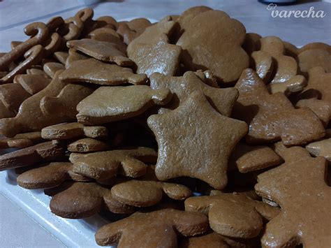 Upečené medovníky na plechu