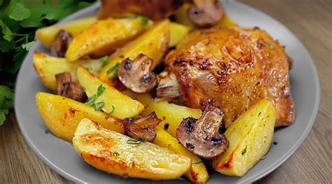 Pečené zemiaky s kuracím mäsom