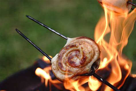 Garda pečená na ohni z viničných konárov