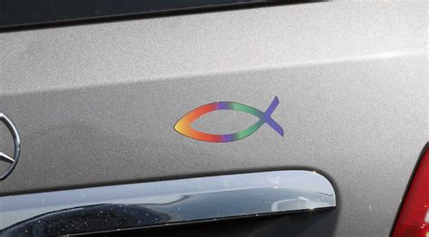 Ryba ako symbol na aute