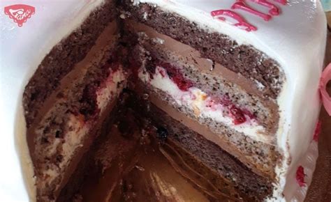 Torta s ovocnou plnkou