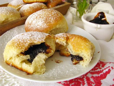 Hotové pečené buchty s čokoládou