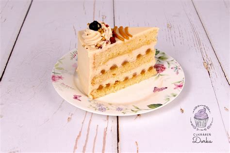 Zloženie mokrej karamelovej torty