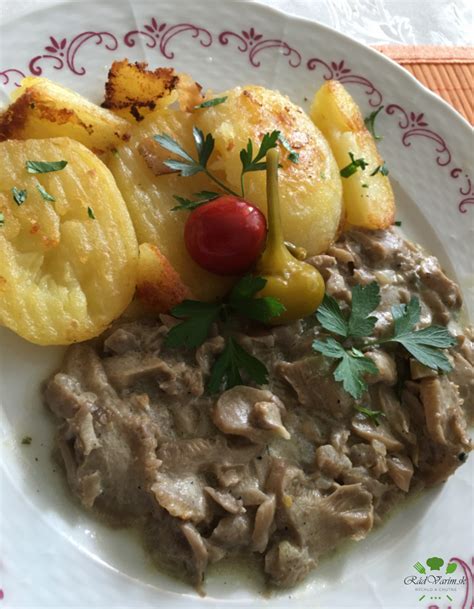 Čerstvá hliva ustricová s paprikou a bylinkami