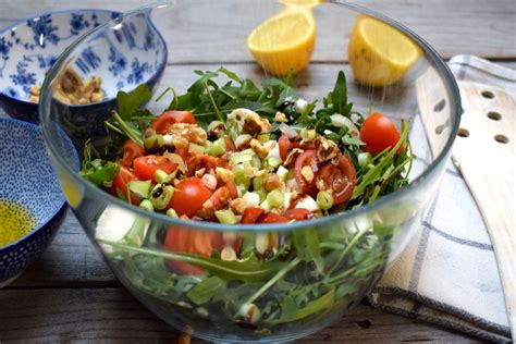 Šalát s hlivou ustricovou, mozzarellou a cherry paradajkami