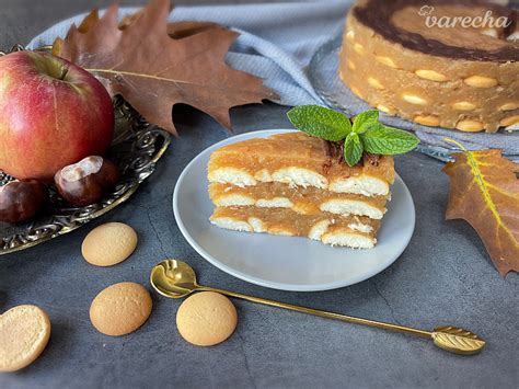 Jablková Sacher torta s čokoládovou polevou