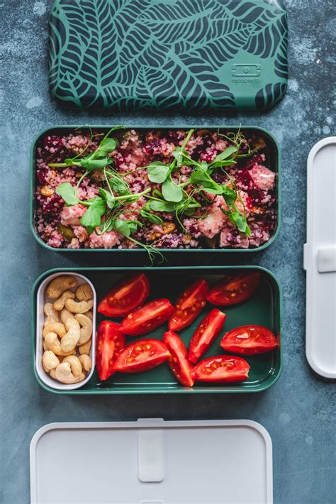 Rôzne druhy menu boxov a nádob na jedlo