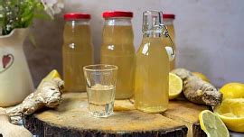 Svieže citrusy a zázvor pripravené na sirup