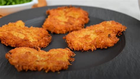 Hotové placky z červenej šošovice s ovsenými vločkami