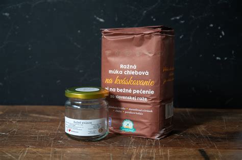 Čerstvý ražný kvások