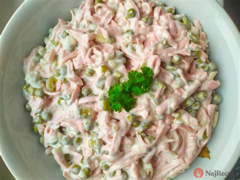 Ilustračná fotka ingrediencií na parížsky šalát