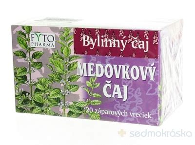 Obrázok dieťaťa popíjajúceho medovkový čaj