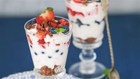 Tvarohovo-jogurtový dezert s ovocím