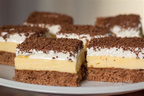 Slovenský tradičný koláč Oblíž prst