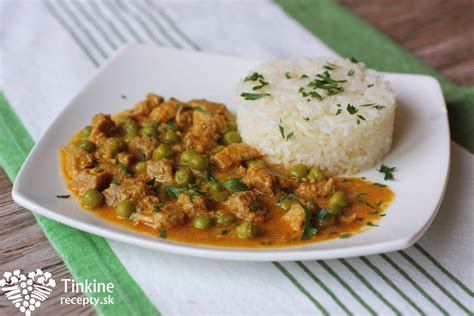Fotografia hotového jedla - Dusené teľacie na rasci s mrkvou a hráškom