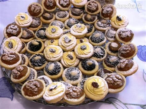 Rôznorodé svadobné koláče