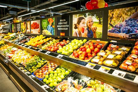 Ilustrácia balenej zeleniny v obchode