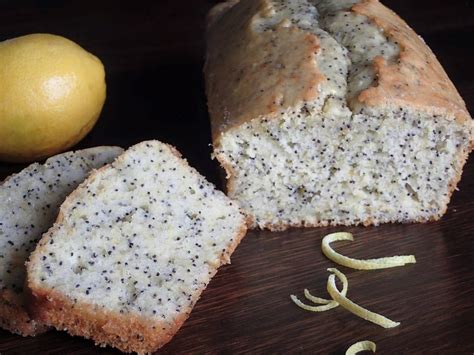 Citrónovo-makový koláč