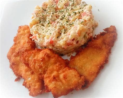 Vyprážané rezne so zemiakovým šalátom