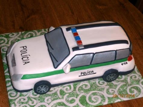 Policajné auto torta - celkový pohľad