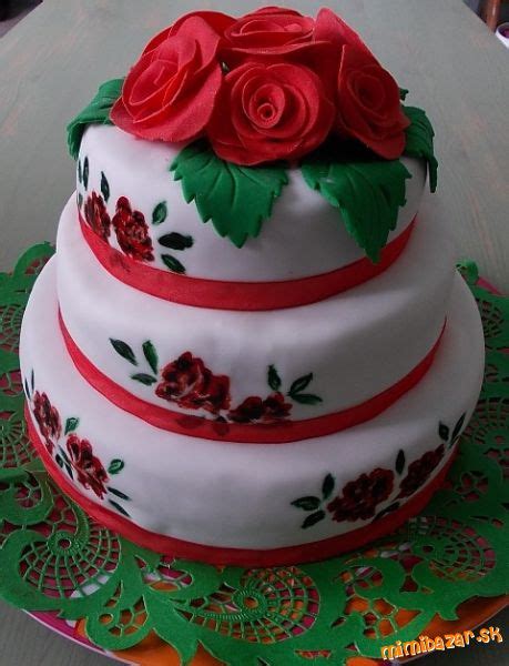 Torta s maľovanými kvetinovými motívmi