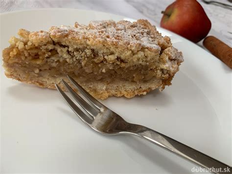 Ingrediencie na špaldový koláč s orechami a jablkami