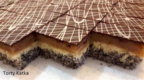 Obrátený jablkovo-makový koláč