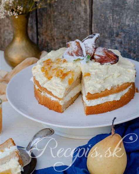 hotová nepečená hrušková torta