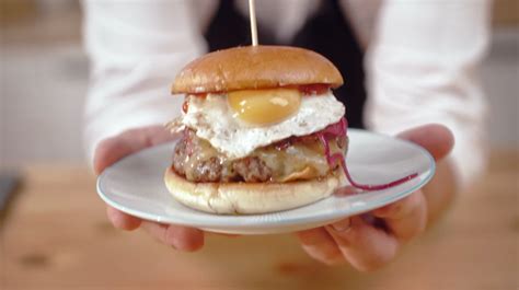 Fotografia šťavnatého burgeru