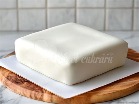 Marcipánová hmota na poťahovanie torty