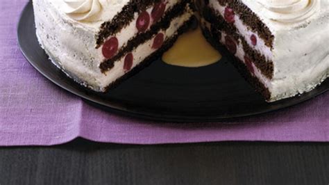 Višňová torta s vaječným likérom