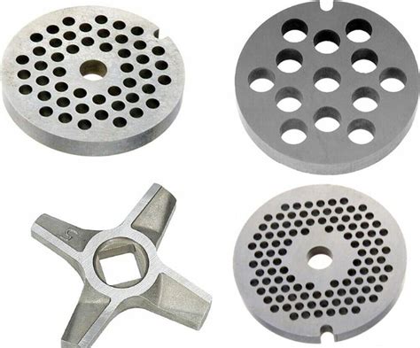 Sada roštov a nástavcov pre mlynček na mäso