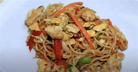 Ázijské rezance s kuracím mäsom