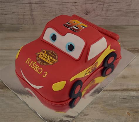 Torta v tvare auta