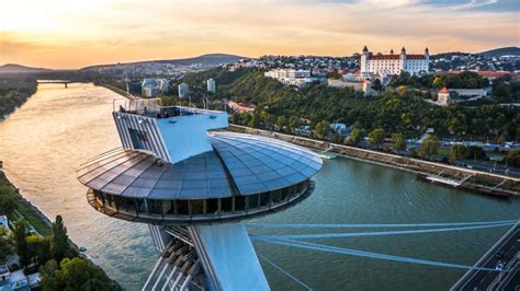 Panoramatický výhľad z reštaurácie UFO Bratislava
