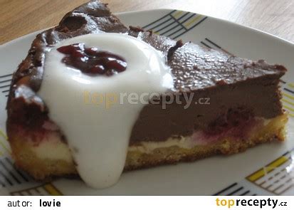 Tvarohový koláč s lekvárom a čokoládou
