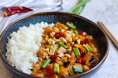 Hotové jedlo Kuracie Kung Pao s ryžou