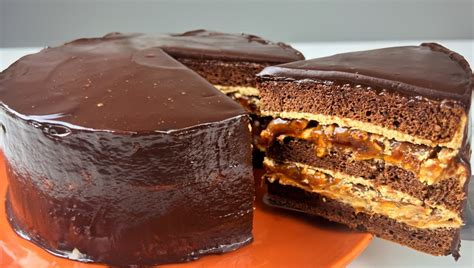 Skladaná čokoládovo-karamelová torta