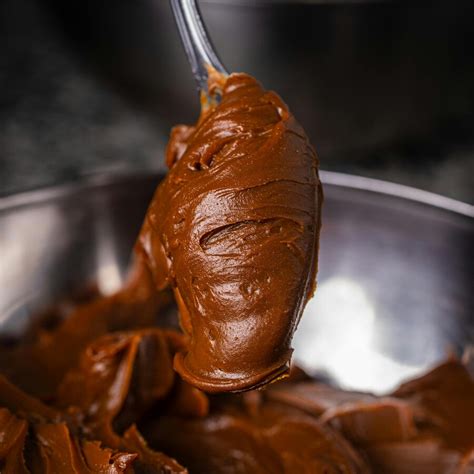 Ilustrácia parížskeho krému a ganache