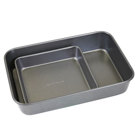 Infografika porovnávajúca rôzne materiály plechov na pečenie