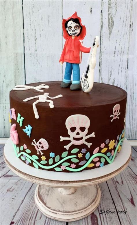 Ilustrácia torty pre dieťa s hradbami z oblátok