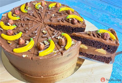 Hrnčeková torta s banánmi