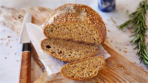 Chlieb s prísadami na pizzu