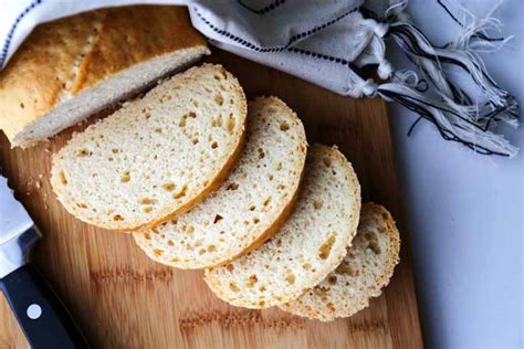 Zloženie cesta na biely chlieb